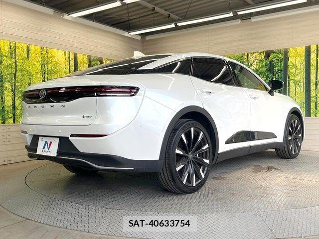 Toyota Crown Crossover 2025-01 8354203-16