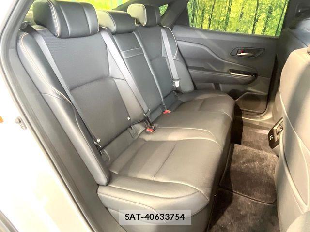 Toyota Crown Crossover 2025-01 8354203-8