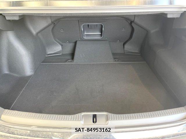 Toyota Crown Crossover 2023-08 8354204-9