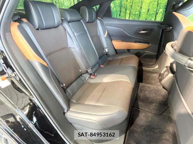 Toyota Crown Crossover 2023-08 8354204-8