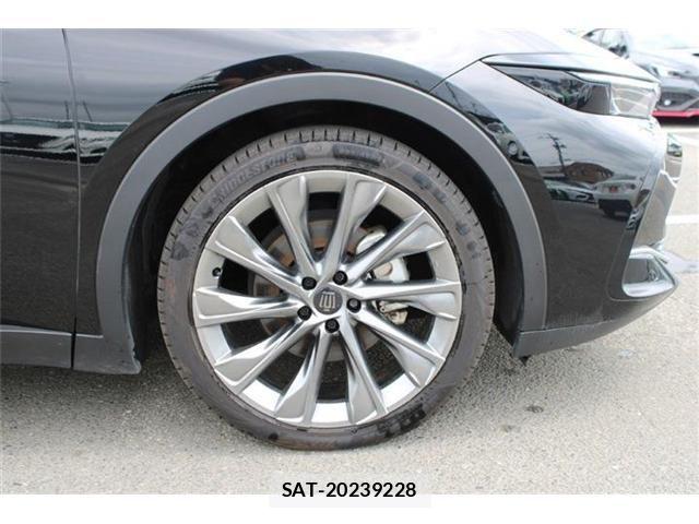 Toyota Crown Crossover 2024-12 8365254-11