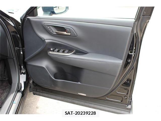 Toyota Crown Crossover 2024-12 8365254-21