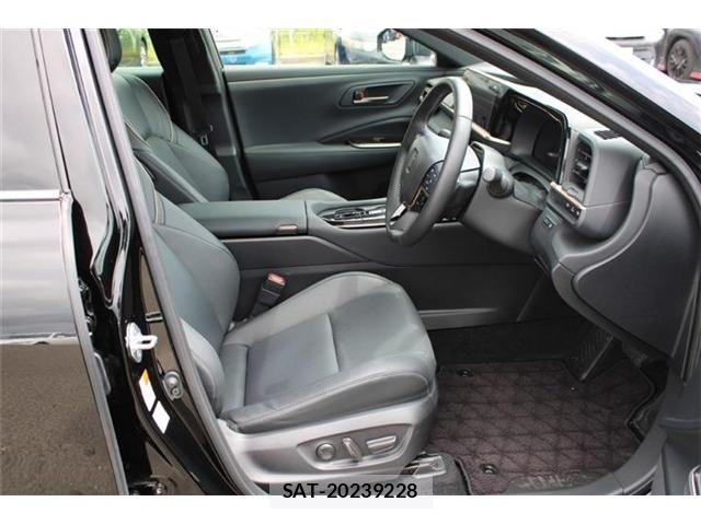 Toyota Crown Crossover 2024-12 8365254-22
