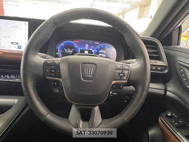 Toyota Crown Crossover 2023-07 8365255-9