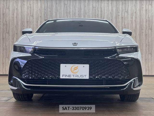 Toyota Crown Crossover 2023-07 8365255-12
