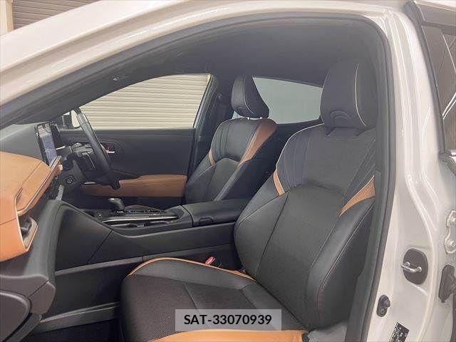Toyota Crown Crossover 2023-07 8365255-27