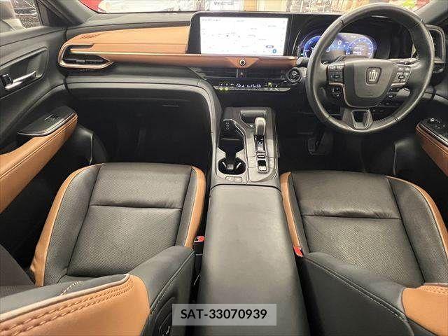 Toyota Crown Crossover 2023-07 8365255-2