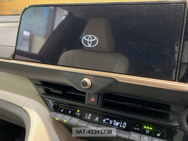 Toyota Crown Crossover 2023-06 8365249-2