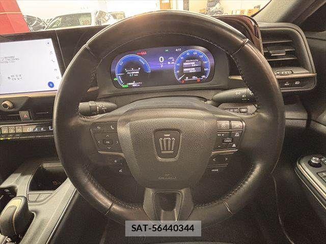 Toyota Crown Crossover 2023-06 8365257-9