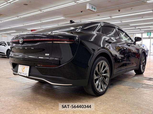 Toyota Crown Crossover 2023-06 8365257-16