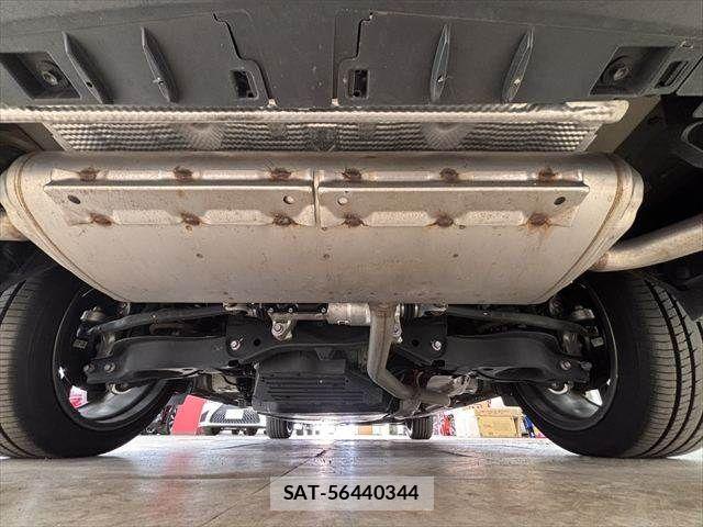 Toyota Crown Crossover 2023-06 8365257-28