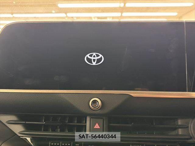 Toyota Crown Crossover 2023-06 8365257-3