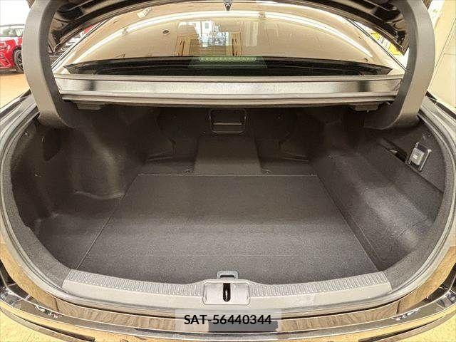 Toyota Crown Crossover 2023-06 8365257-8