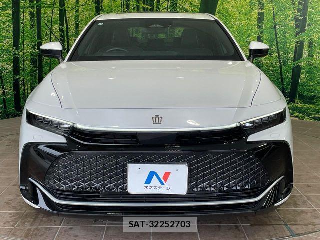 Toyota Crown Crossover 2023-03 8365252-13