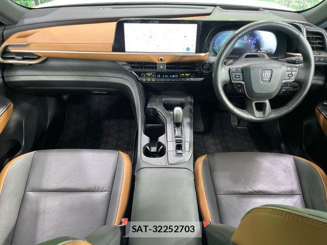 Toyota Crown Crossover 2023-03 8365252-1