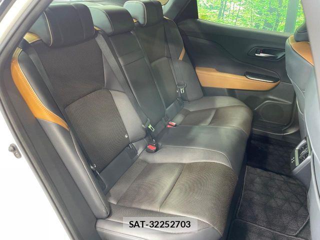 Toyota Crown Crossover 2023-03 8365252-8