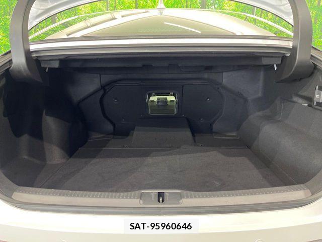 Toyota Crown Crossover 2023-09 8365253-9