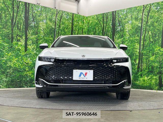 Toyota Crown Crossover 2023-09 8365253-13