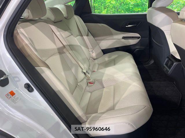Toyota Crown Crossover 2023-09 8365253-8