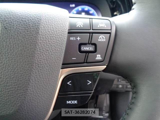 Toyota Crown Crossover 2023-10 8365256-10