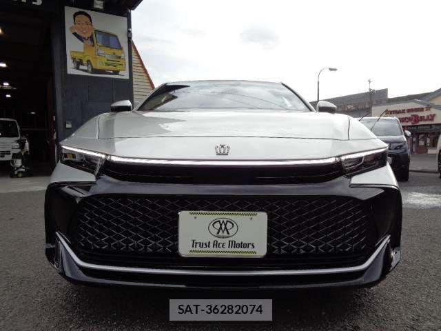 Toyota Crown Crossover 2023-10 8365256-16