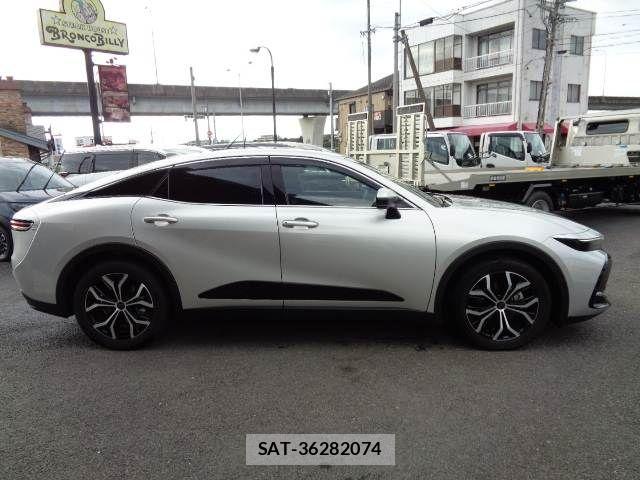 Toyota Crown Crossover 2023-10 8365256-18