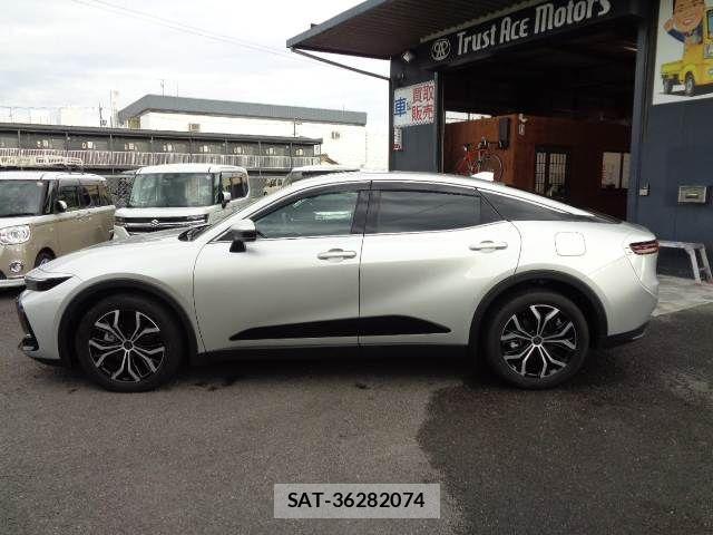 Toyota Crown Crossover 2023-10 8365256-19