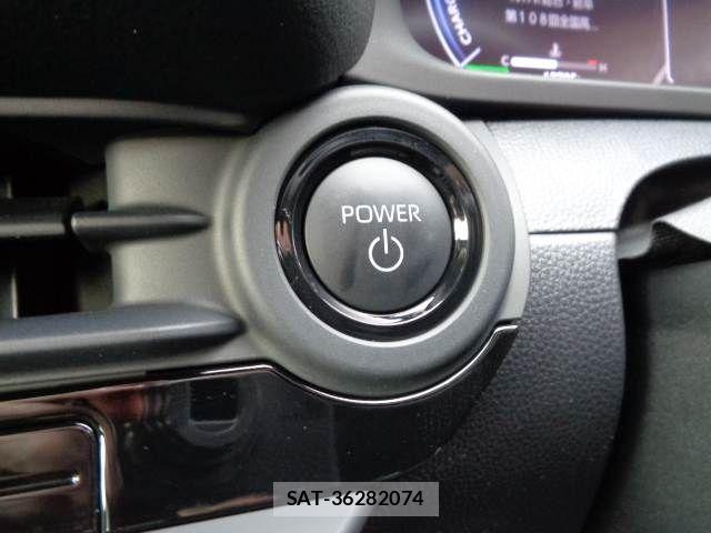 Toyota Crown Crossover 2023-10 8365256-4