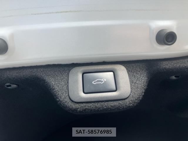 Toyota Crown Crossover 2022-11 8411757-20