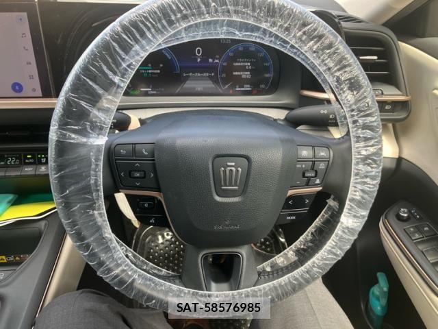 Toyota Crown Crossover 2022-11 8411757-21