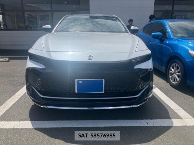 Toyota Crown Crossover 2022-11 8411757-2