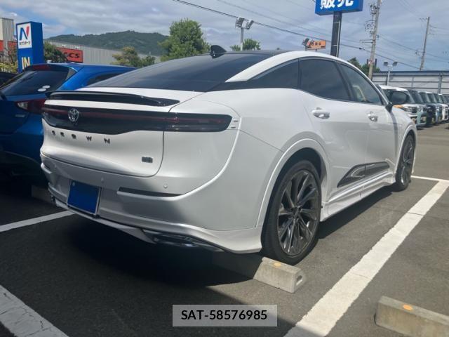 Toyota Crown Crossover 2022-11 8411757-3