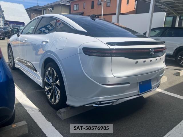 Toyota Crown Crossover 2022-11 8411757-4