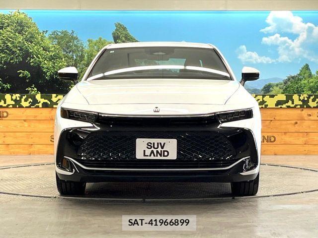Toyota Crown Crossover 2023-07 8438018-12