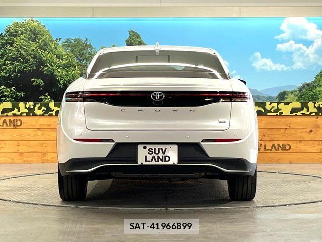 Toyota Crown Crossover 2023-07 8438018-13