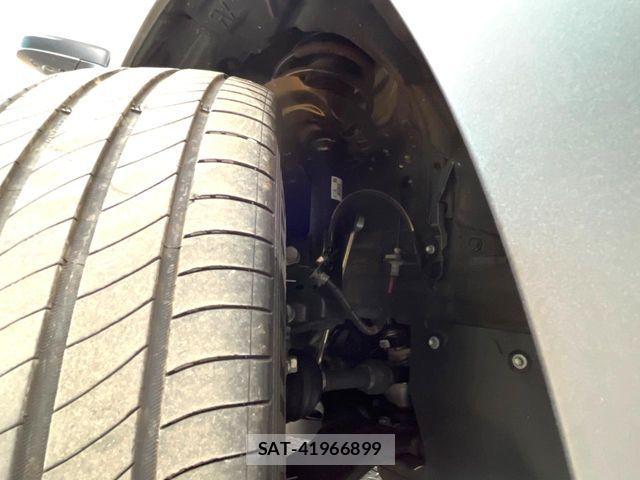 Toyota Crown Crossover 2023-07 8438018-18