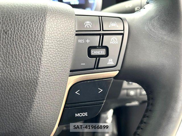 Toyota Crown Crossover 2023-07 8438018-5