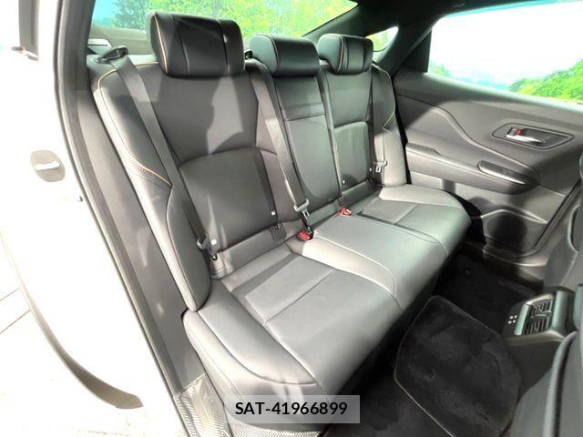 Toyota Crown Crossover 2023-07 8438018-8
