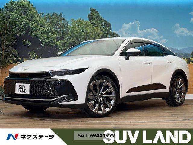 Toyota Crown Crossover 2023-08 8457210-0