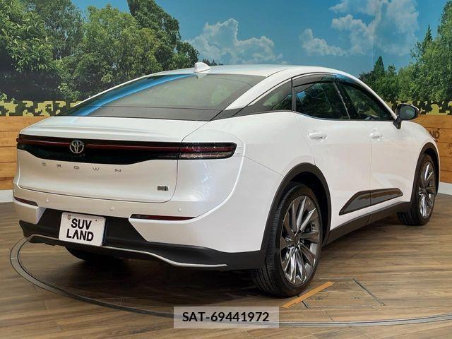Toyota Crown Crossover 2023-08 8457210-16