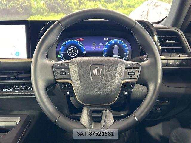 Toyota Crown Crossover 2024-02 8457211-10