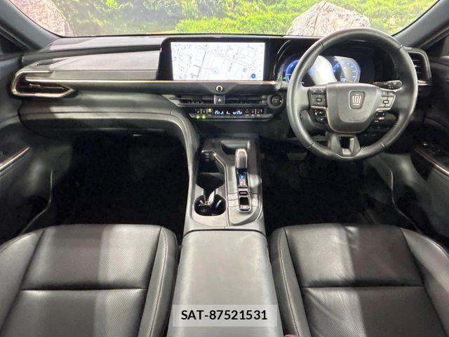 Toyota Crown Crossover 2024-02 8457211-1