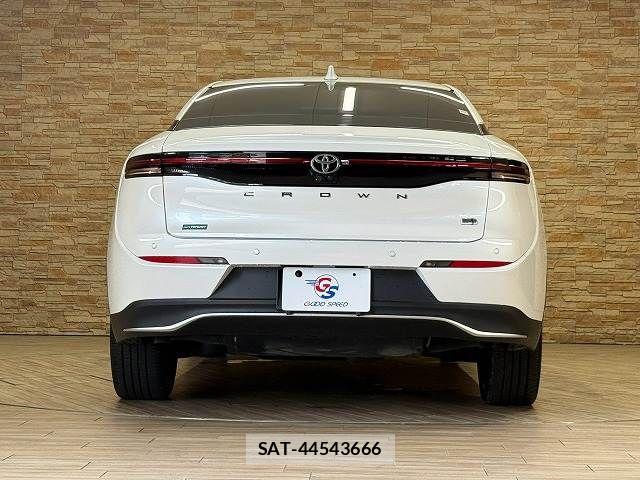 Toyota Crown Crossover 2023-05 8485195-15