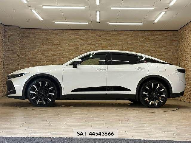 Toyota Crown Crossover 2023-05 8485195-16