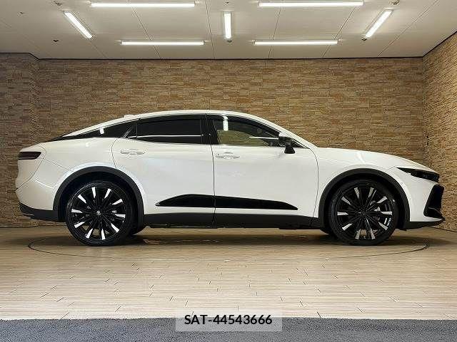 Toyota Crown Crossover 2023-05 8485195-17