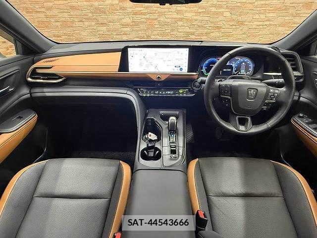 Toyota Crown Crossover 2023-05 8485195-1
