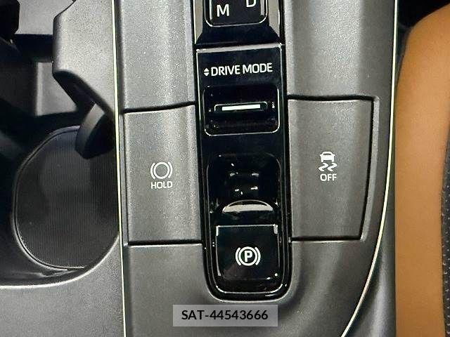 Toyota Crown Crossover 2023-05 8485195-6