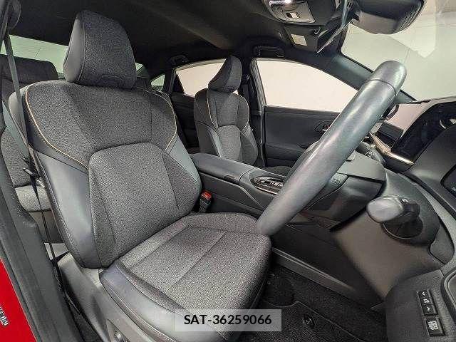 Toyota Crown Crossover 2023-07 8485200-10