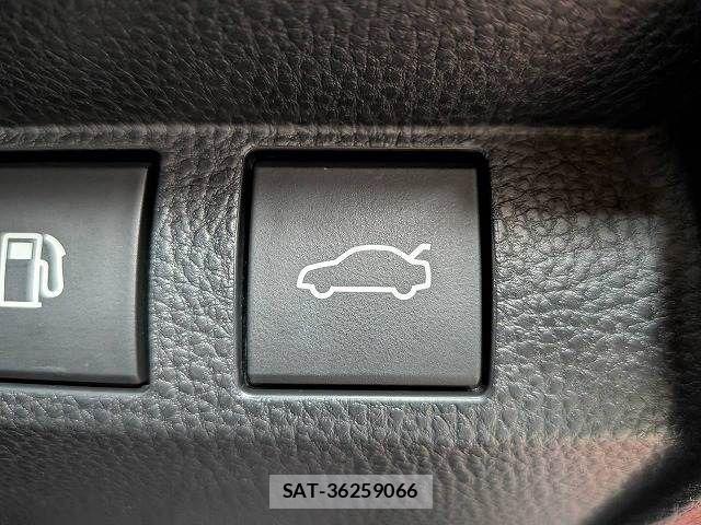 Toyota Crown Crossover 2023-07 8485200-6