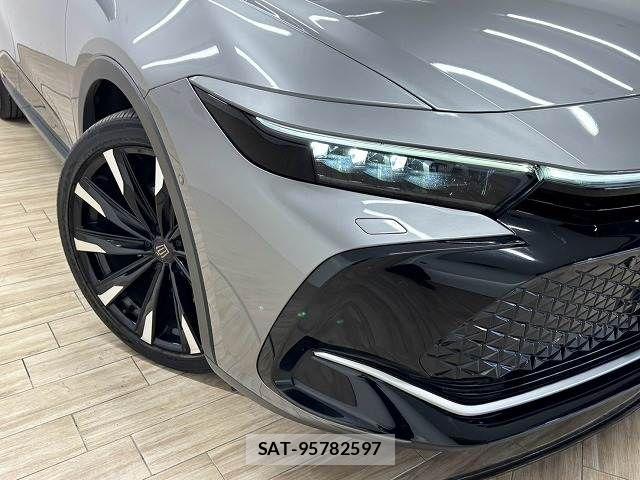 Toyota Crown Crossover 2023-07 8485199-19
